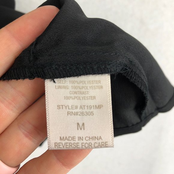 Line & Dot Women's Size Medium Black Chain Detail Sleeveless Crepe Blouse - Picture 8 of 11